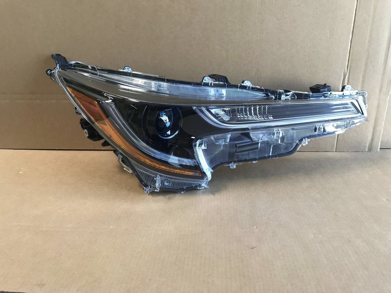 For 2020 2021 2022 Toyota Corolla LE Headlight 