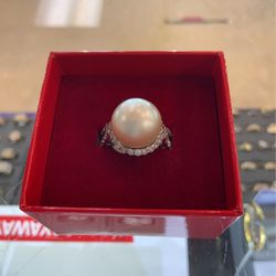 Ring With Pearl 