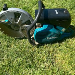 Makita Saw.   4 Cycle Model EK765 1H Used 