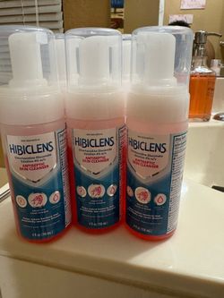 Antiseptic skin cleanser