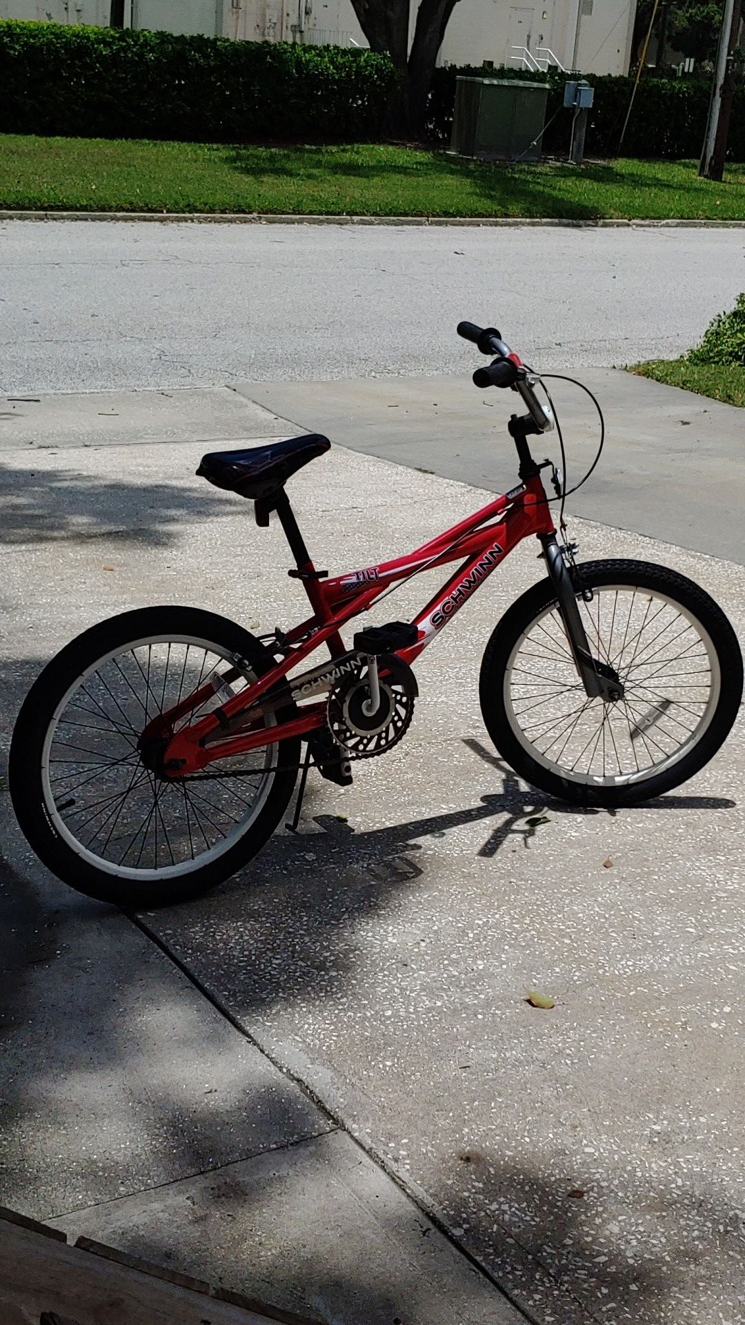 Boys scwwinn bmx bike