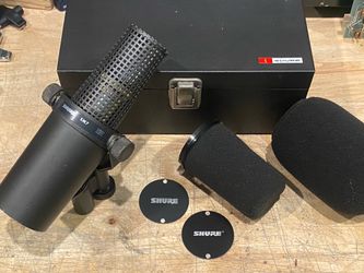 Vintage Shure SM7 Microphone and Case
