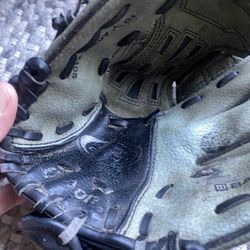 Baseball Glove Wilson 10 1/2 Inch Leather 