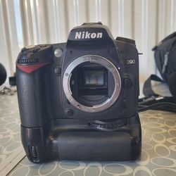 Nikon D90 Digital SLR 