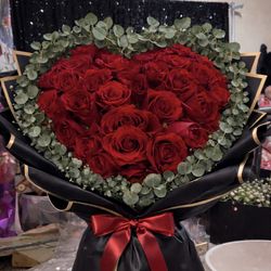 Heart roses bouquet