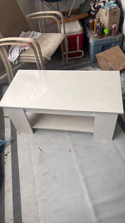White Coffee Table with Lifting Top