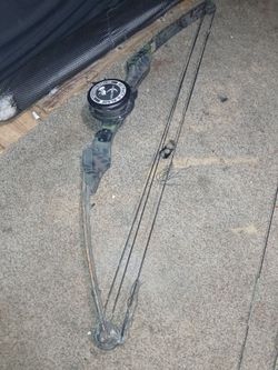 Tract-o-Blade Recurve Bow