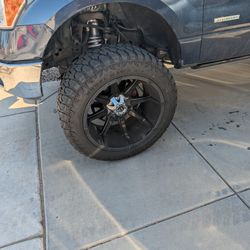 22x12 Universal 6 lug Wheels 