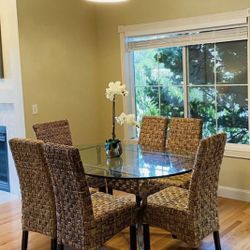 Dining table with 6 Chairs