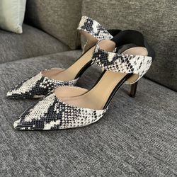 New Franco Sarto Snakeskin Heels 9M