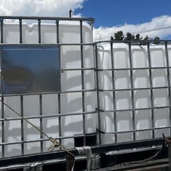 250 Gallon Water Tank IBC Tote Container Tanque De Agua Like New Como Nuevos 