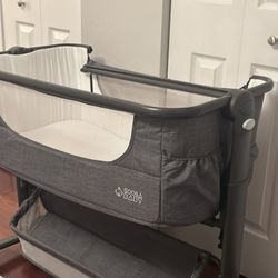 Bassinet/ Bedside Crib