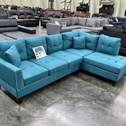 New Sectional Couch / Free Delivery 