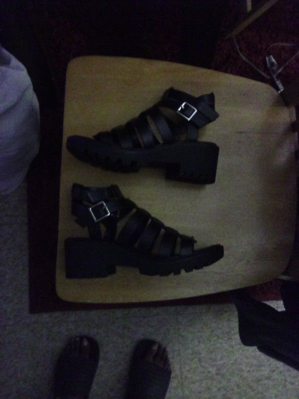  Sandals!