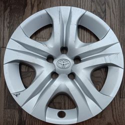 Toyota OEM hubcap -17 Inch
