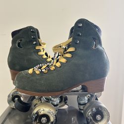 Galaxy Skate Moonlight Roller Skates The Moon Boot Quad Woman’s Size 4