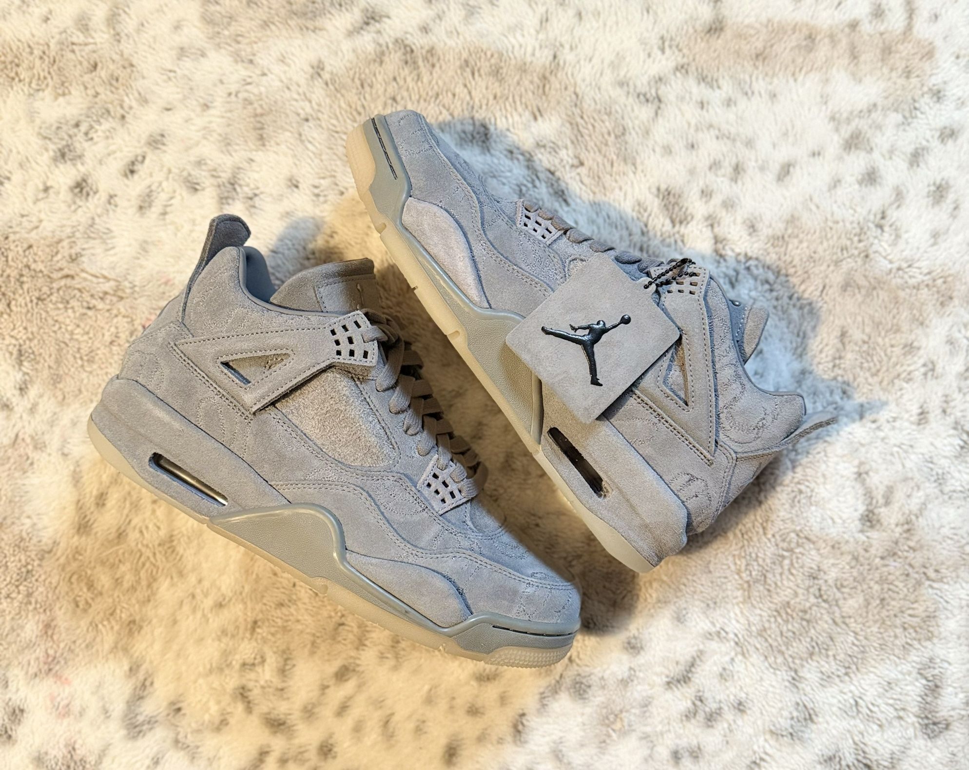 Jordan 4 Kaws
