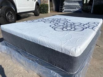 Full Bamboo Cool Gel Memory Foam!•••