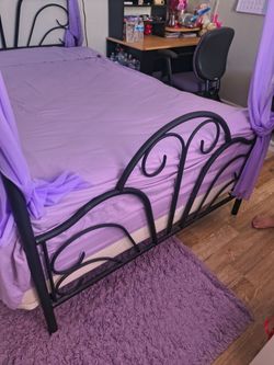 Queen canopy frame