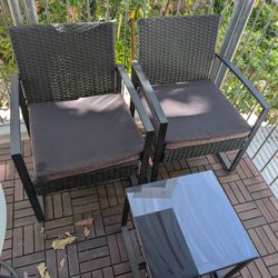 Modern Outdoor Patio Set - 2 Chairs + Glass Table 