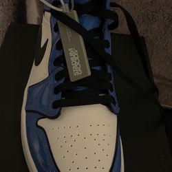 Men Jordan 1s