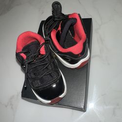 BLACK WHITE RED JORDANS 