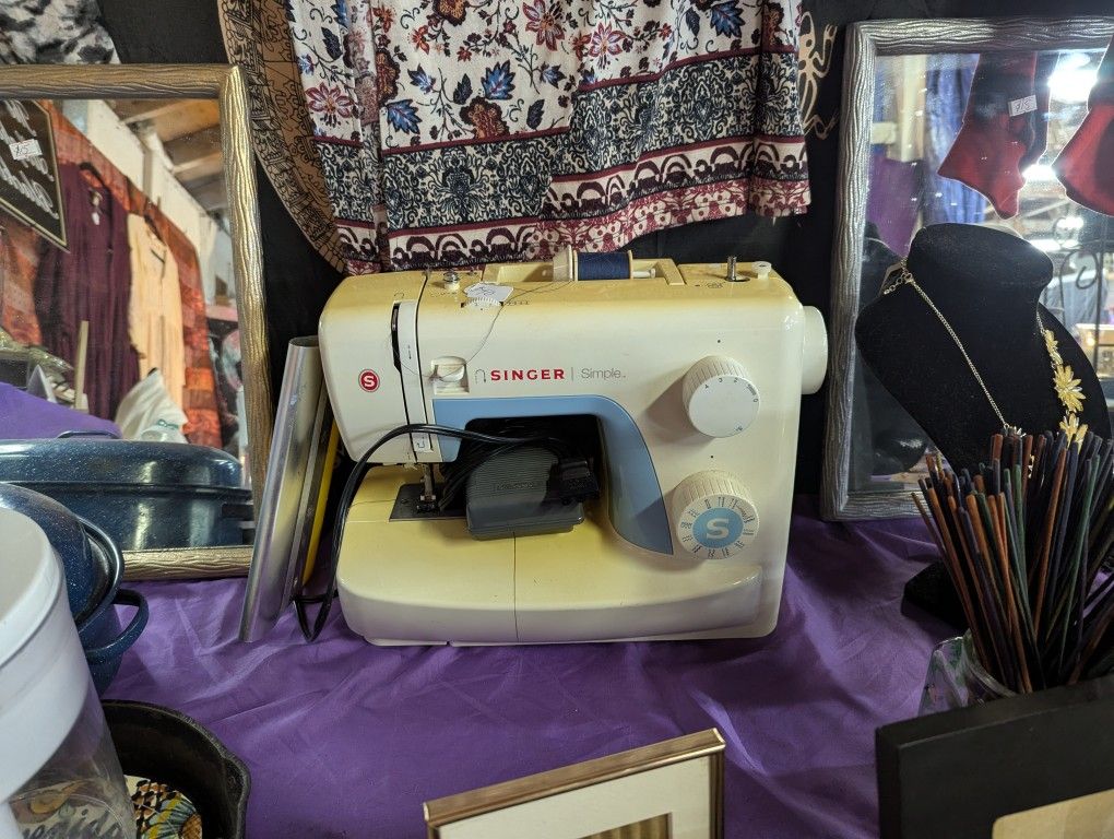 Singer Sewing Machine