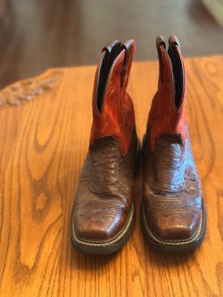 Ladies Justin cowboy boots size 7
