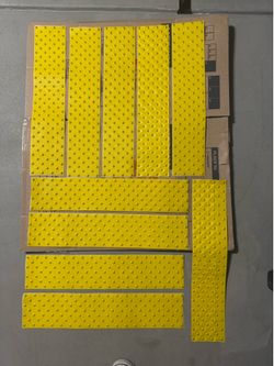 ULINE S-19964Y Yellow XtremeGrip Anti-Slip Safety Treads