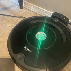 iRobot 675 Roomba W/7 Filters, 6 Roller Brushes, 3 Side Brushes, Tools. 