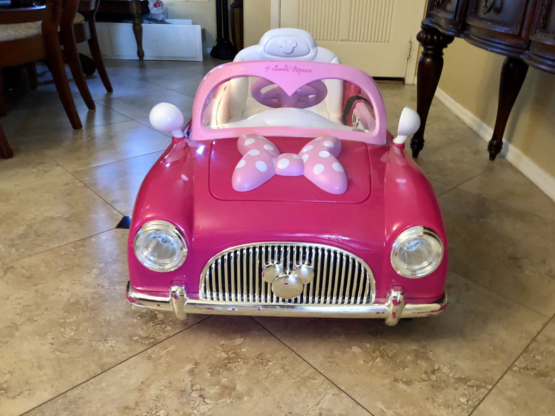 Mini Mouse  Disney  Riding Car