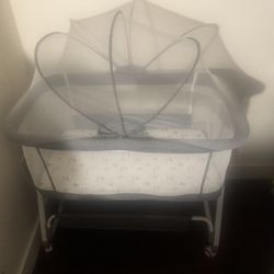Baby Bassinet With Net Cover