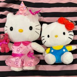 Hello Kitty Plushie Set