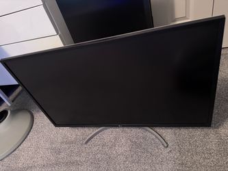 32” LG 4k monitor