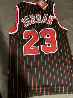 Chicago Bulls Michael Jordan Jersey for Sale in Peoria, AZ - OfferUp