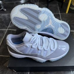 Jordan 11 Retro Low 8 1/2 Men’s 