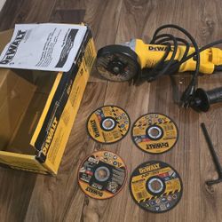 DEWALT Angle Grinder, 4.5 Inch, 11 Amp, With Paddle Switch (DWE402)