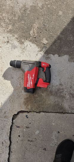 Milwaukee Rotary Hammer Drill
