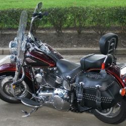 Harley-Davidson  → Heritage Softail Classic → 2015