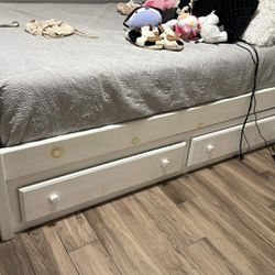 Free Bed Full Size
