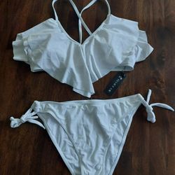 New Beautiful 🤍 Bathing Suit Size M.  See Photos.  Cash Pickup Only 