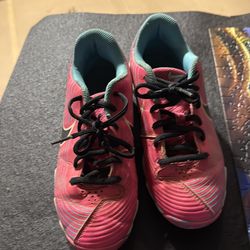 Girls cleats size 3