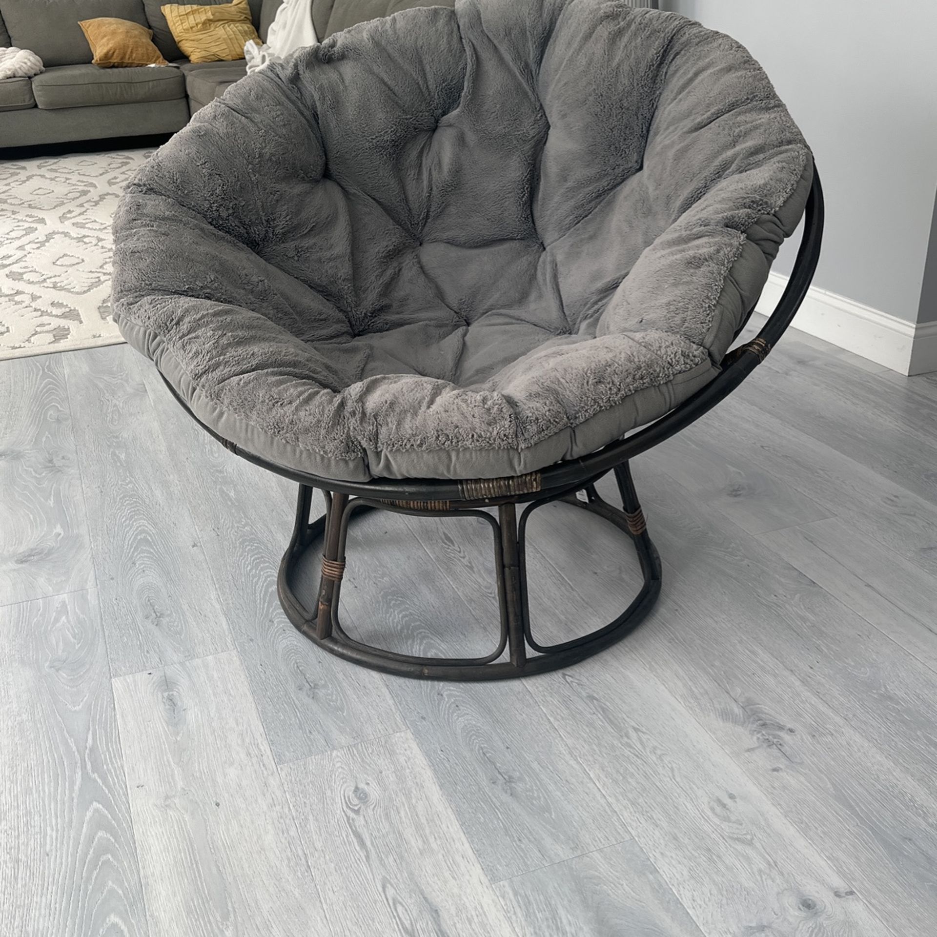 Caucer Chair