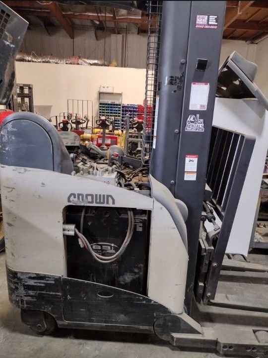 Crown Reach Forklift