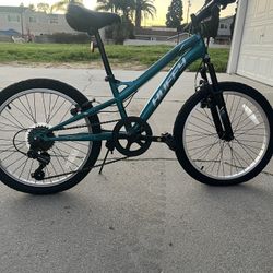 Kids huffy highland bike