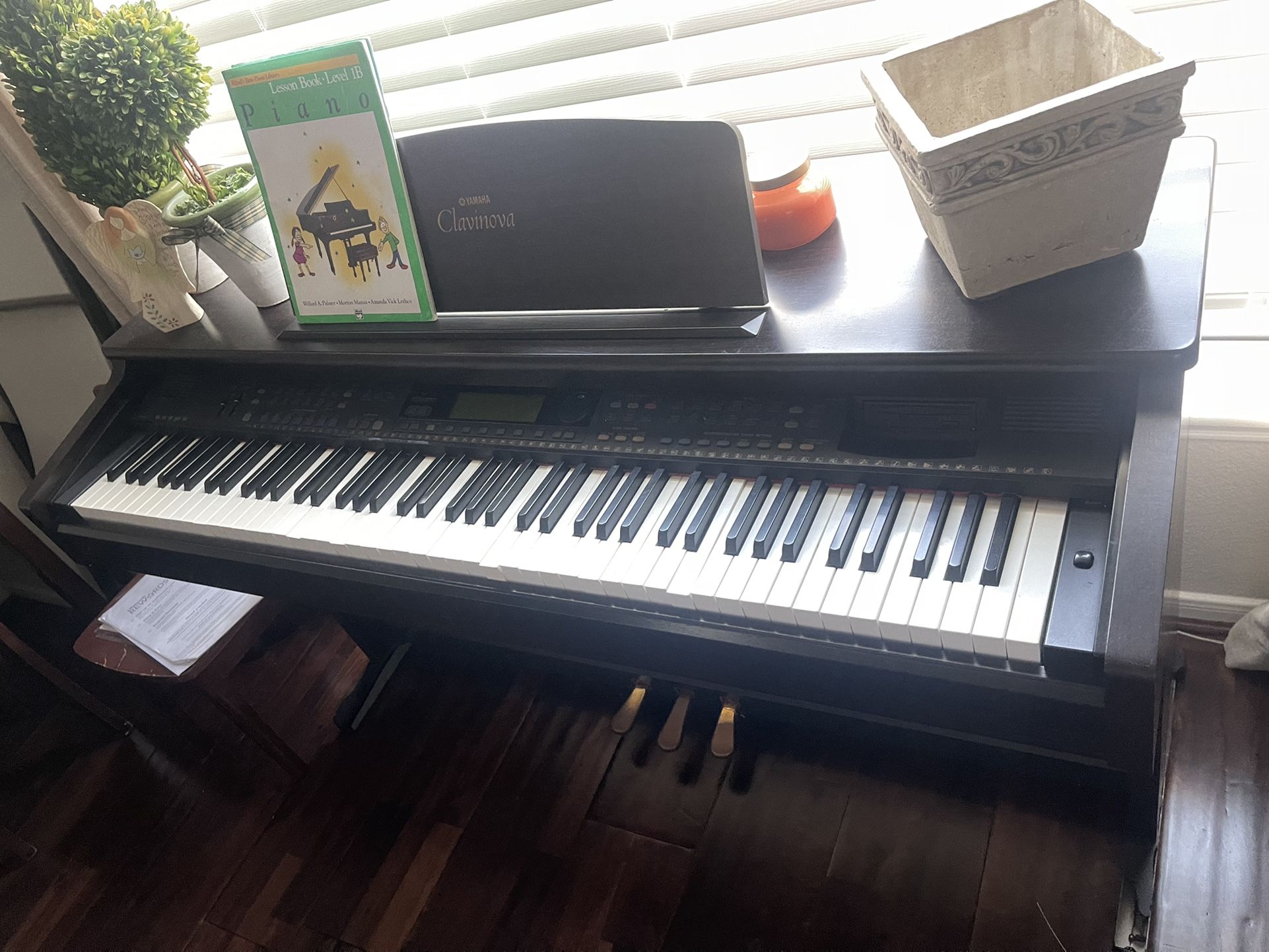 yamaha clavinova digital piano. for Sale in Houston, TX - OfferUp