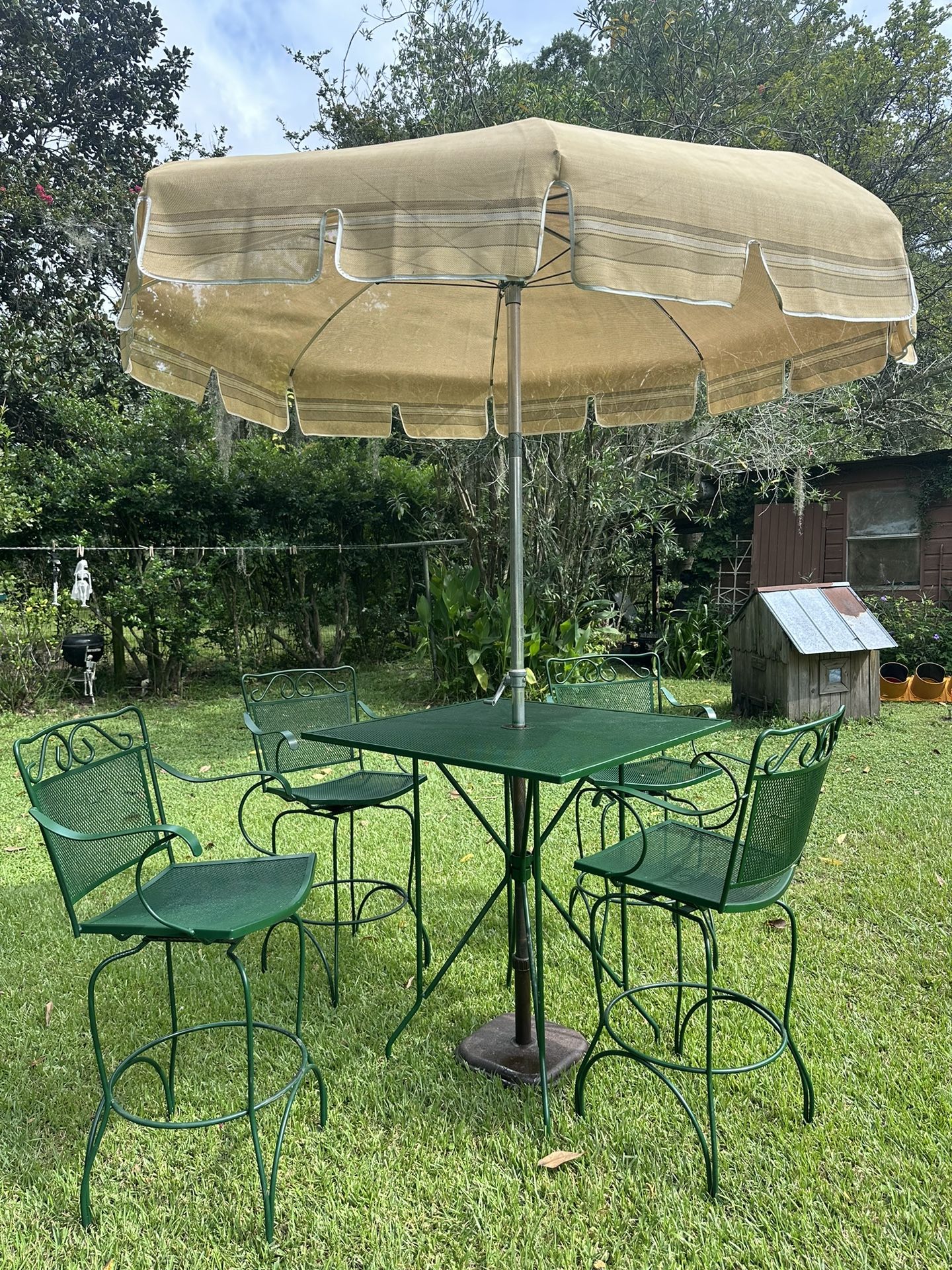 Vintage Wrought Iron Patio Set