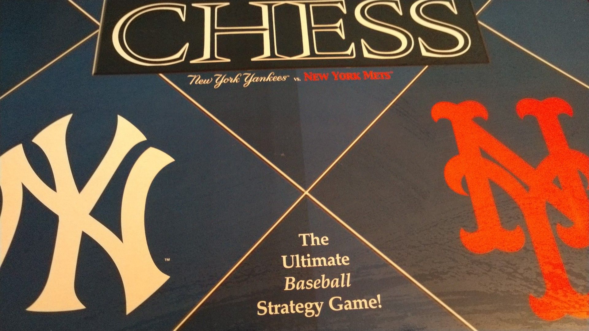 New York Yankees Vs. New York Mets Chess Set