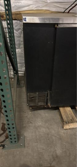 Commercial Under-Counter Beer Keg Refrigerator