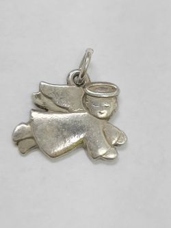 Retired James Avery Sterling Silver Baby Flying Angel Charm /Pendant